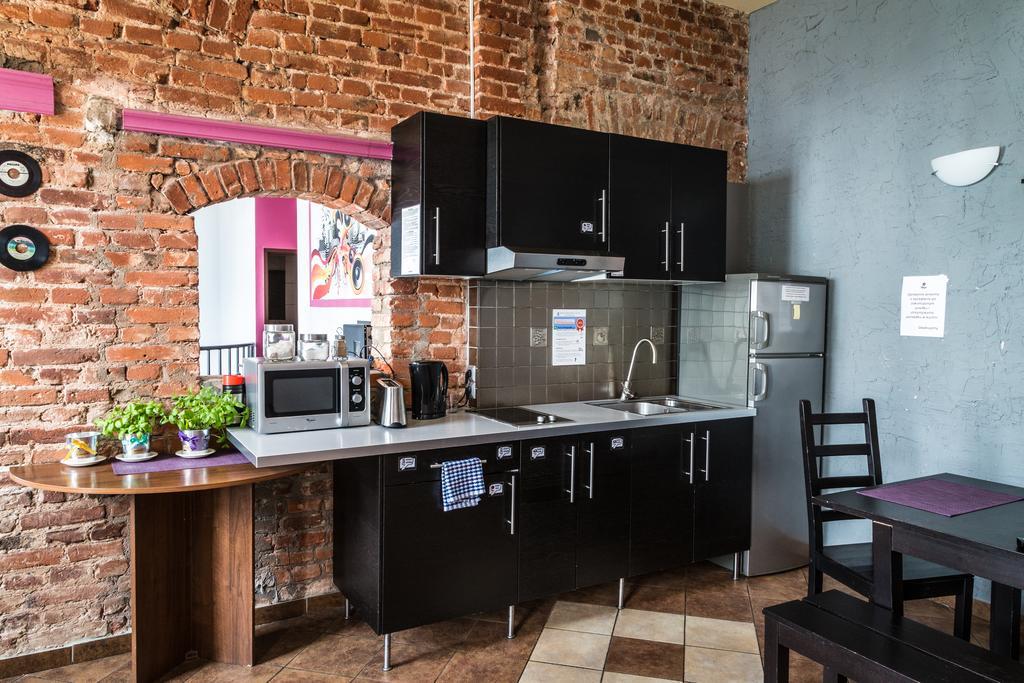 Music Hostel Piotrkowska Лодзь Экстерьер фото