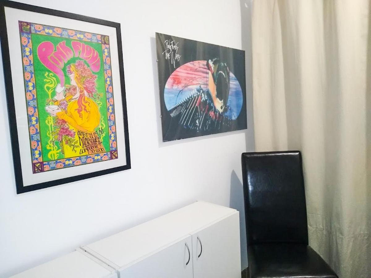 Music Hostel Piotrkowska Лодзь Экстерьер фото